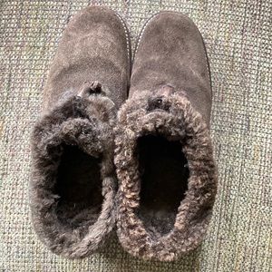 Women’s brown clogs